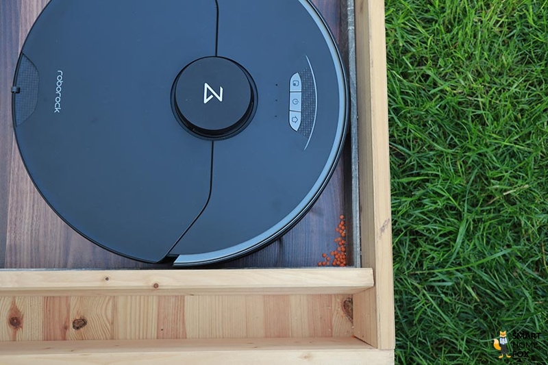 The Roborock S7 MaxV Ultra cleans in a corner.